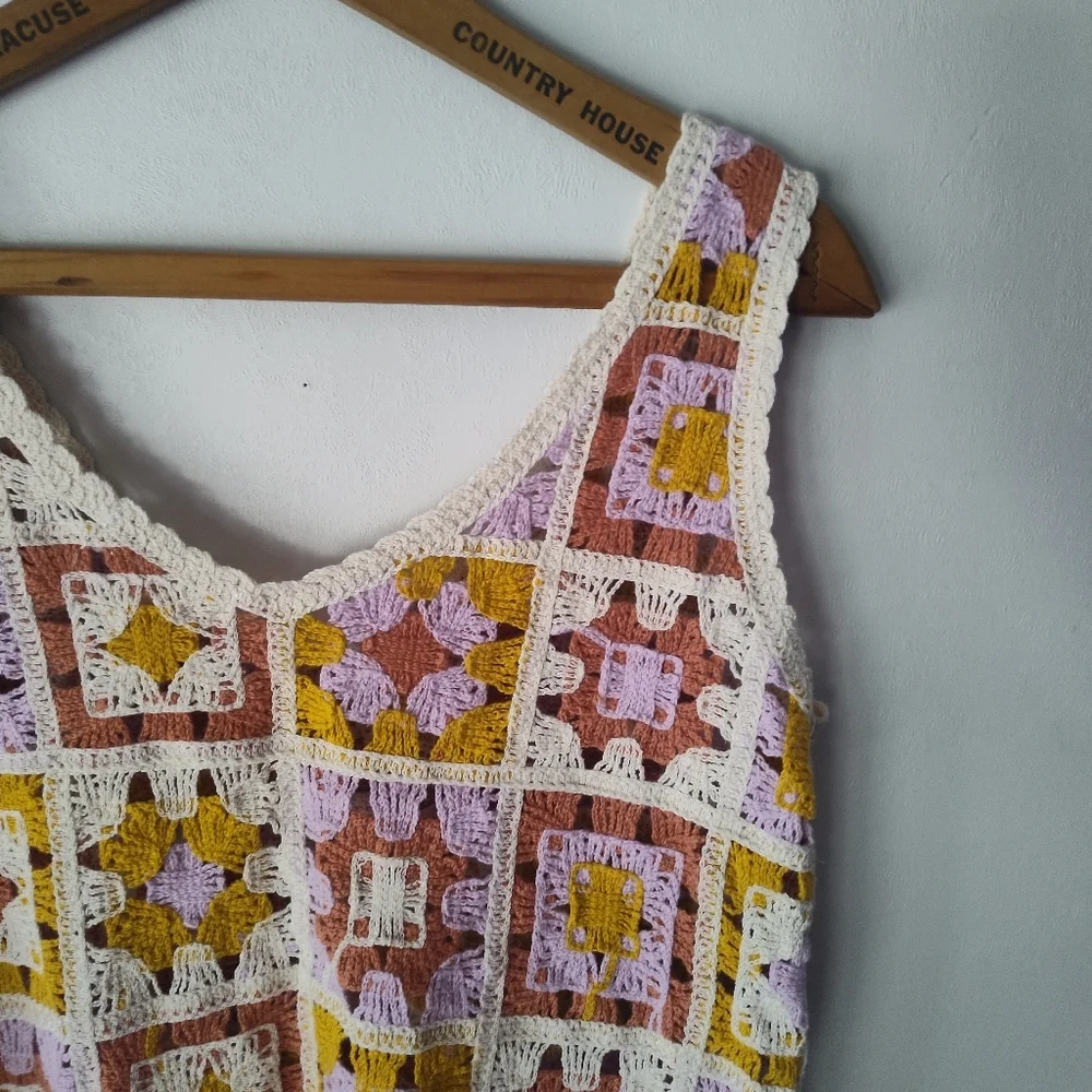 Rebellion Colorful Crochet Women Top Snall - Picture 5 of 9
